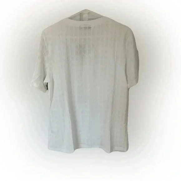 Nwt Women’s White Blouse With A Square Pattern Short Sleeve. Size M. - Picture 2 of 3